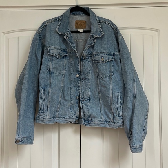 GAP Jackets & Blazers - ⬇️ Vintage Gap Denim Oversized Trucker Jean Jacket